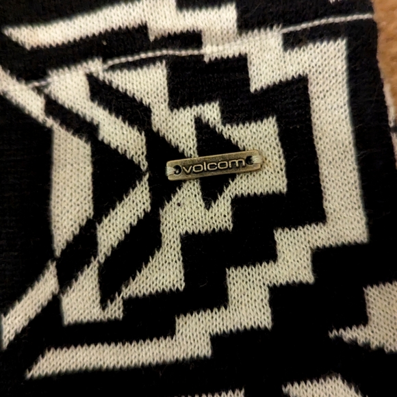 Volcom mini skirt - Picture 2 of 4